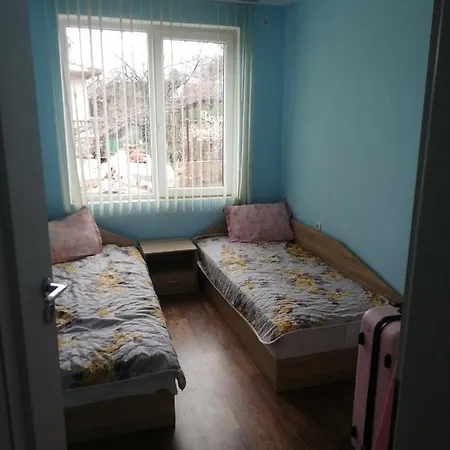 за гости
